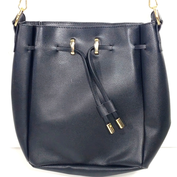 ASOS Design Bonded Bucket Black & Gold Details Tote Bag - Picture 4 of 12